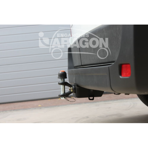 Фаркоп ARAGON на RENAULT Master 2010–  Арт. E5232AG (без задней ступеньки)